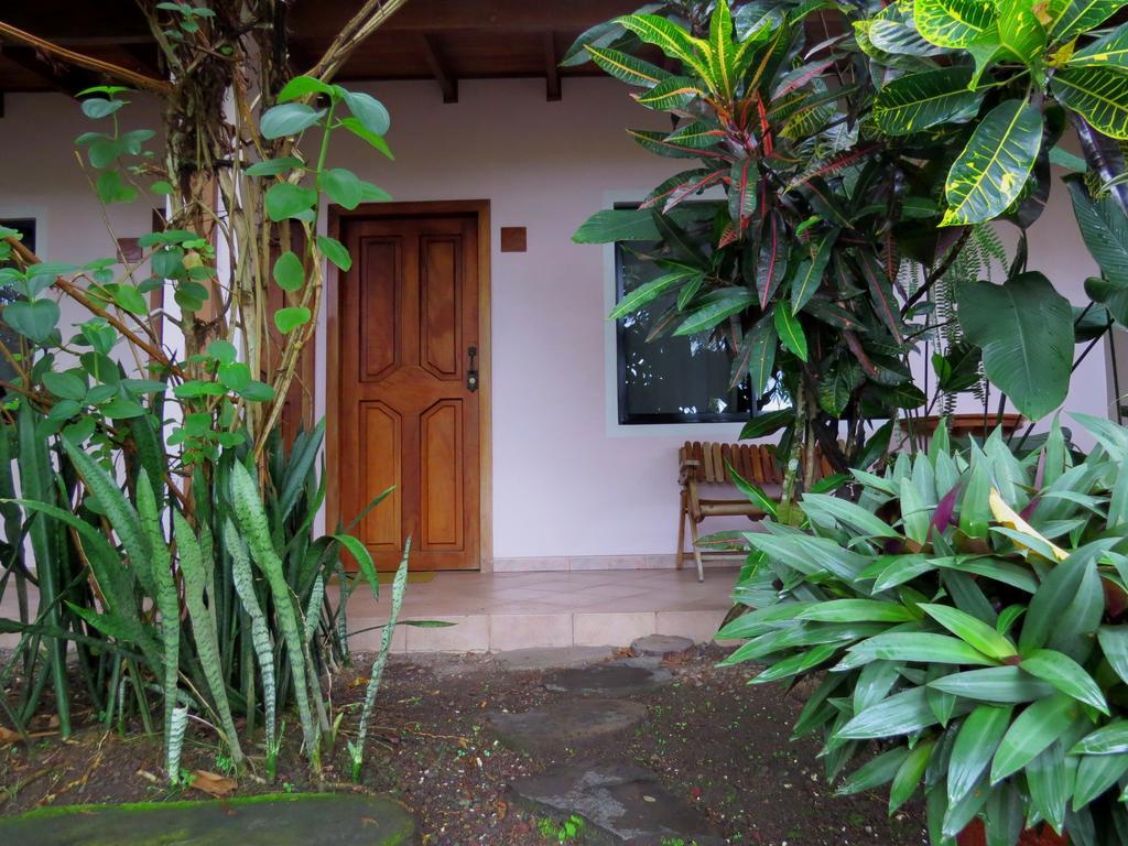 Hotel Vagabondo La Fortuna ภายนอก รูปภาพ