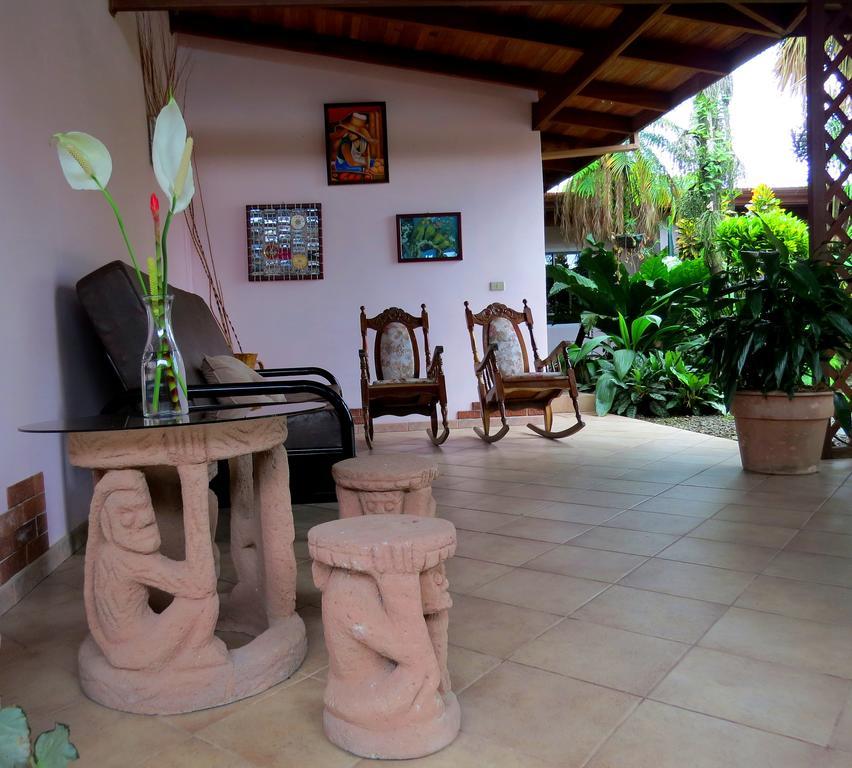 Hotel Vagabondo La Fortuna ภายนอก รูปภาพ