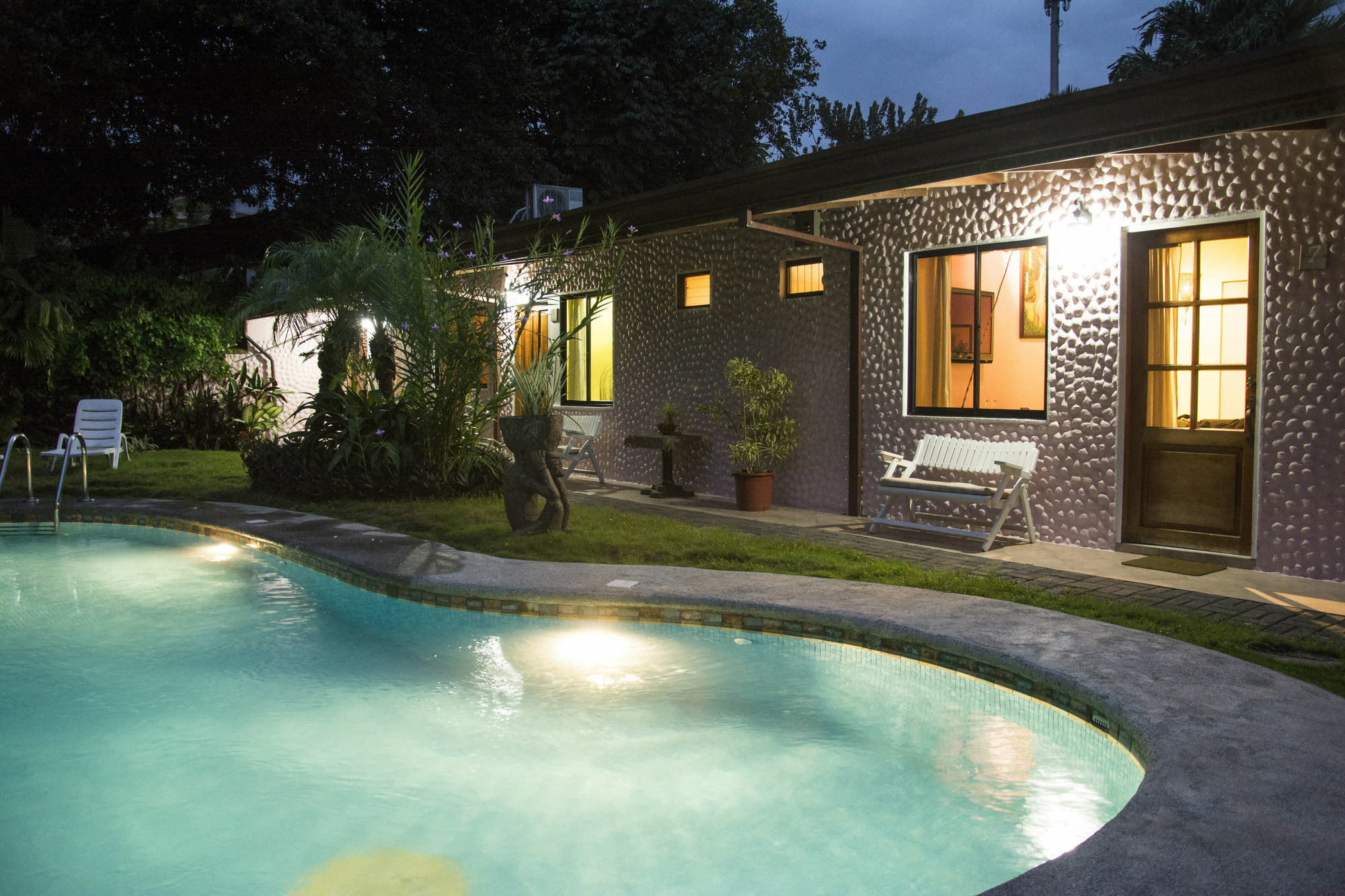 Hotel Vagabondo La Fortuna ภายนอก รูปภาพ